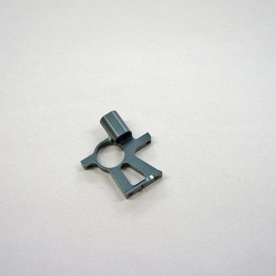 MUG T2142-R Gear Shaft Alum Bulkhead R: MTX6