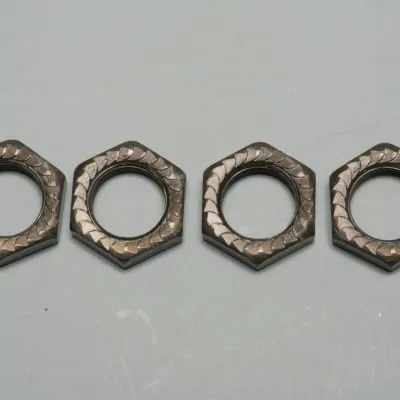 MUG E0219 SELF LOCKING WHEEL NUT (4PCS): 5R/T