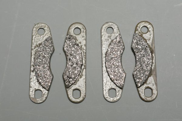 MUG E0319 Brake Pad 4pcs: X7, X6