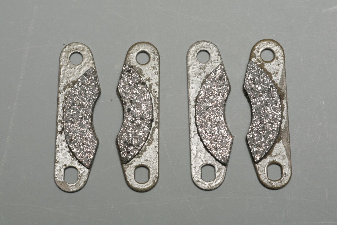 MUG E0319 Brake Pad 4pcs: X7, X6