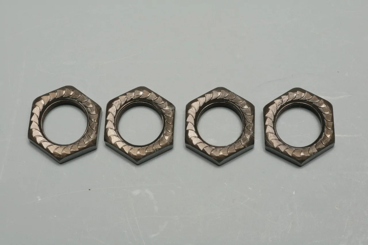 MUG E0219 SELF LOCKING WHEEL NUT (4PCS): 5R/T